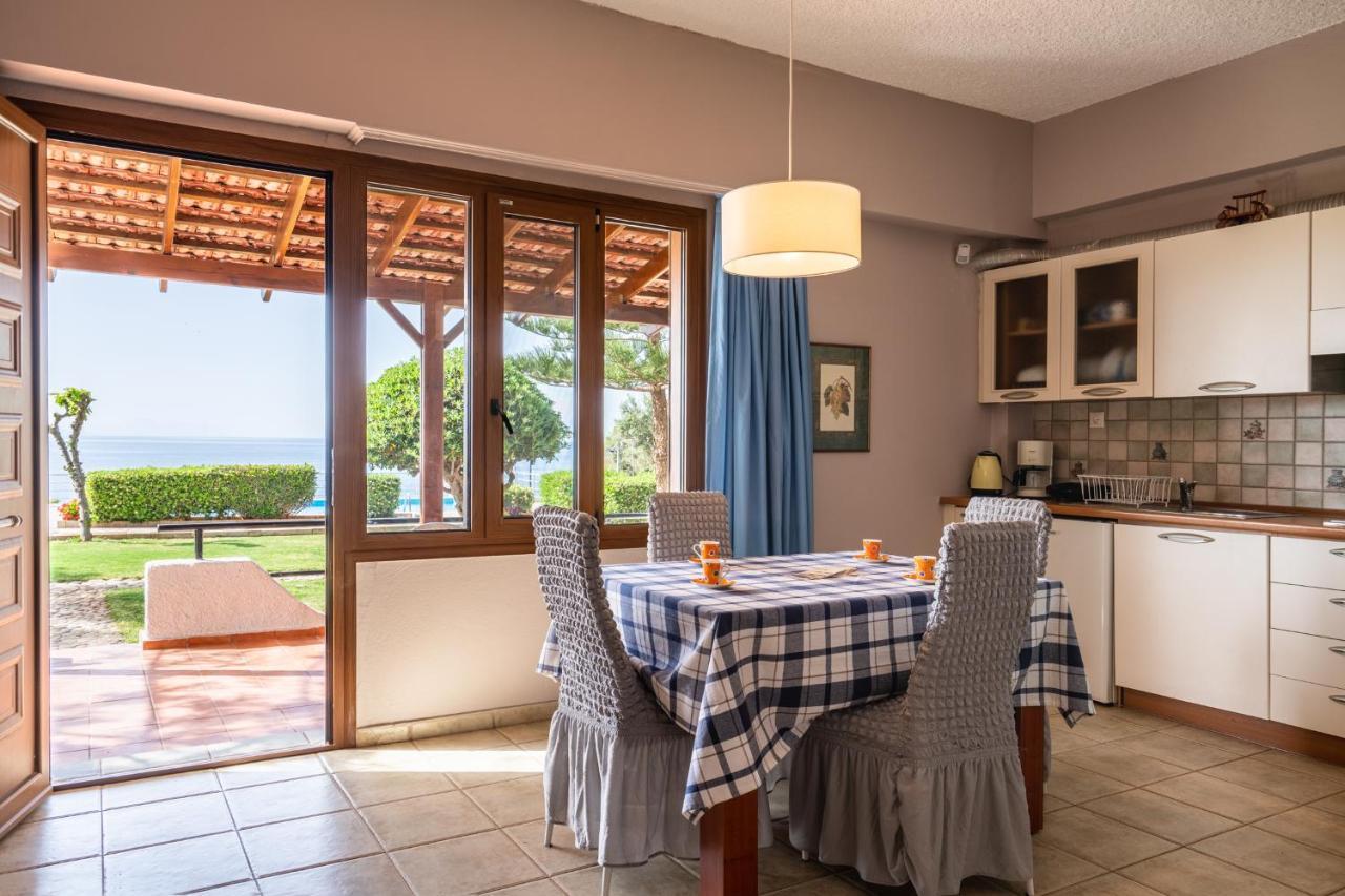 Beachfront Family Villa Katerina With Private Pool, Playground, Bbq & Amazing Sea Views! Petres  Extérieur photo