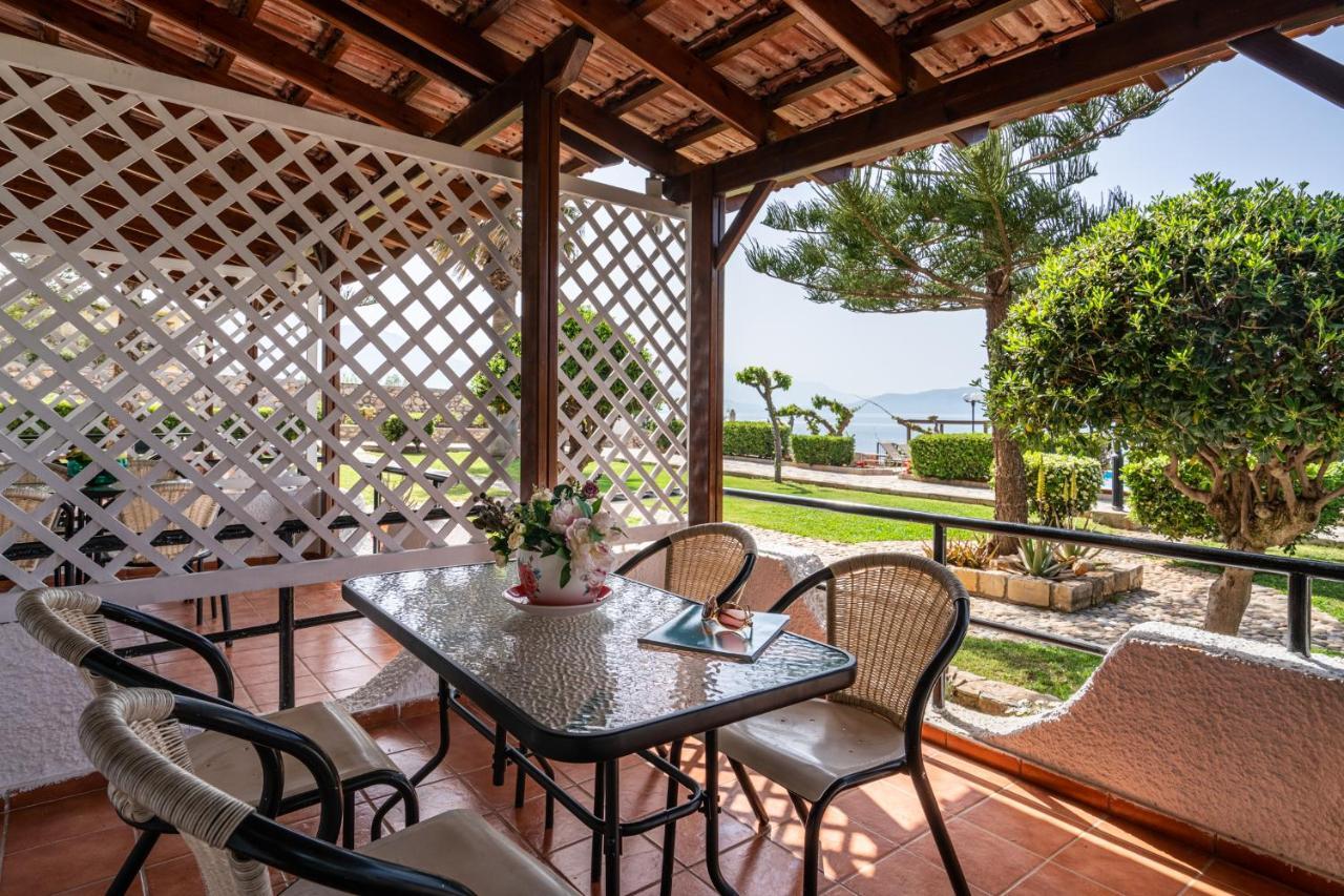 Beachfront Family Villa Katerina With Private Pool, Playground, Bbq & Amazing Sea Views! Petres  Extérieur photo