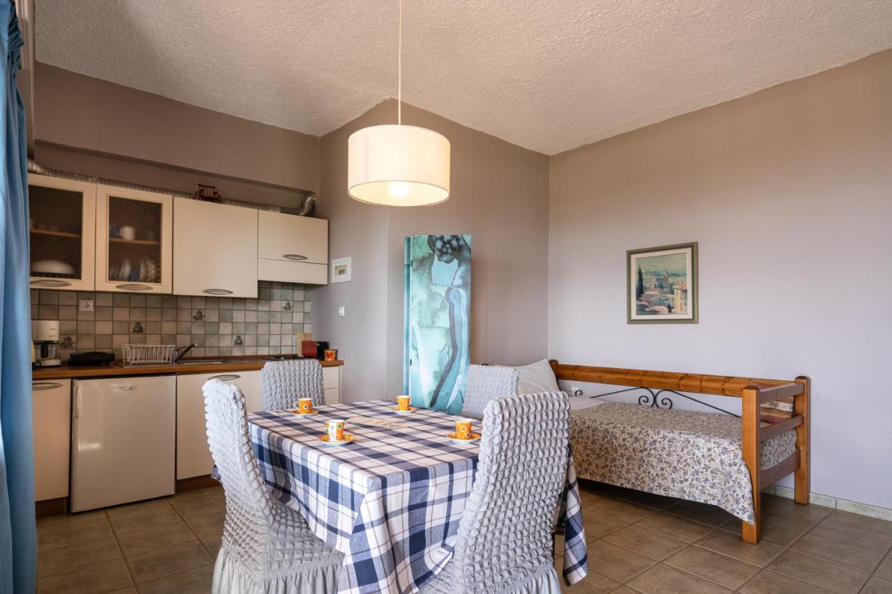 Beachfront Family Villa Katerina With Private Pool, Playground, Bbq & Amazing Sea Views! Petres  Extérieur photo