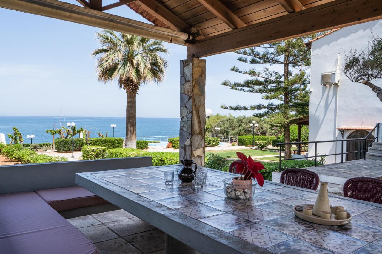 Beachfront Family Villa Katerina With Private Pool, Playground, Bbq & Amazing Sea Views! Petres  Extérieur photo